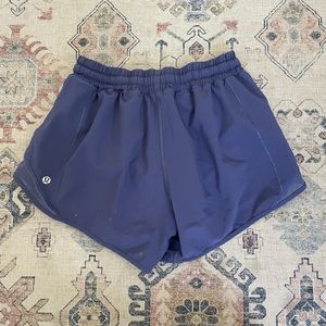 LULULEMON HOTTY HOT 4in Shorts